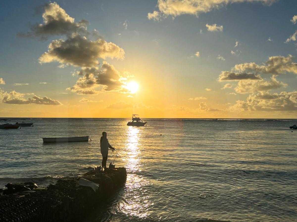 Caro'S Beachfront Trou aux Biches Exterior foto