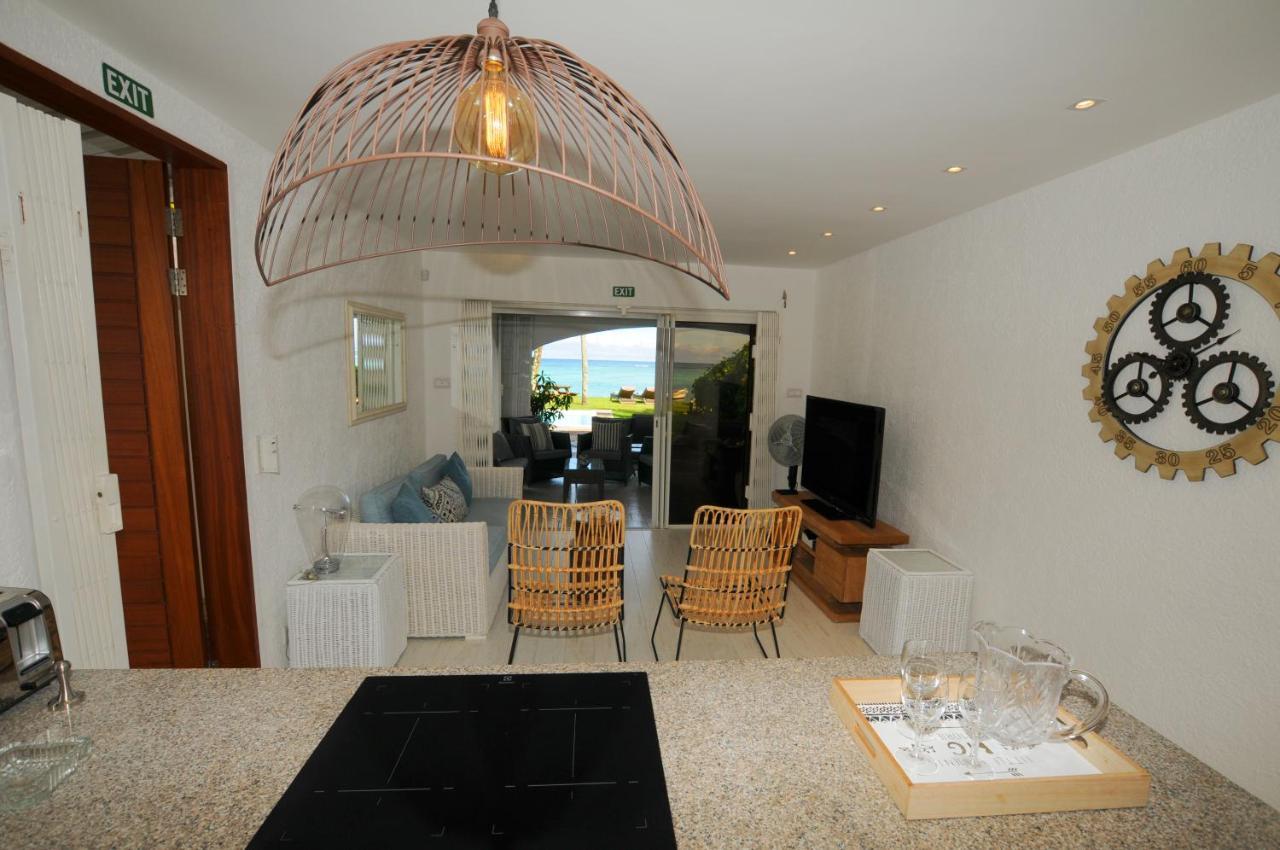 Caro'S Beachfront Trou aux Biches Exterior foto