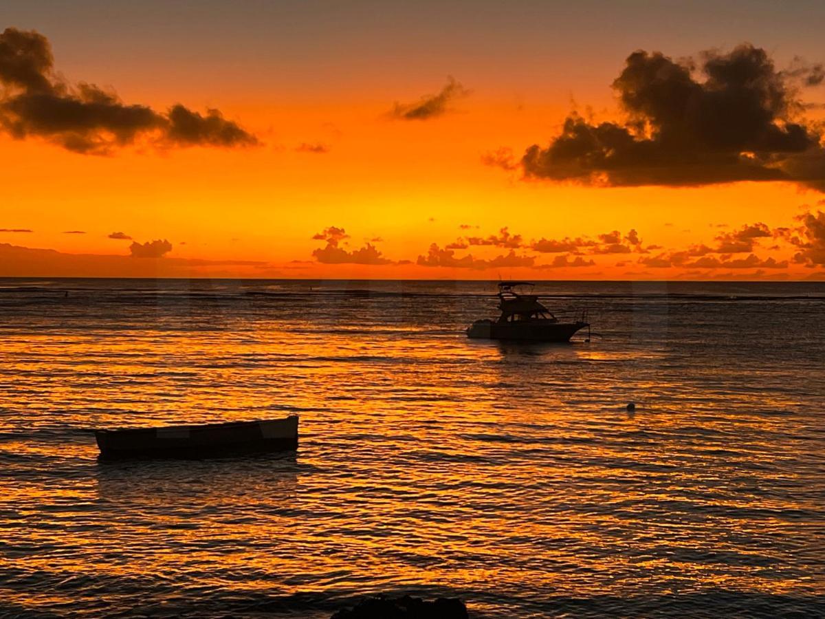 Caro'S Beachfront Trou aux Biches Exterior foto