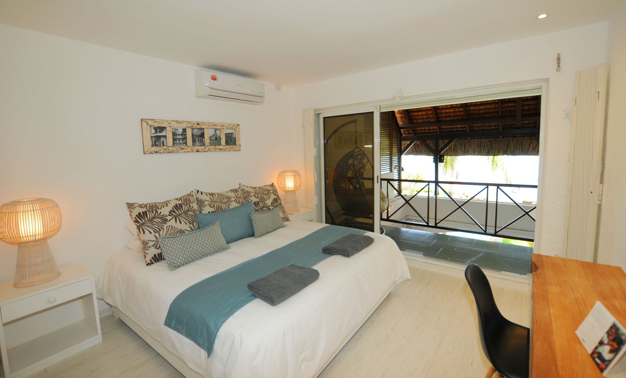 Caro'S Beachfront Trou aux Biches Exterior foto